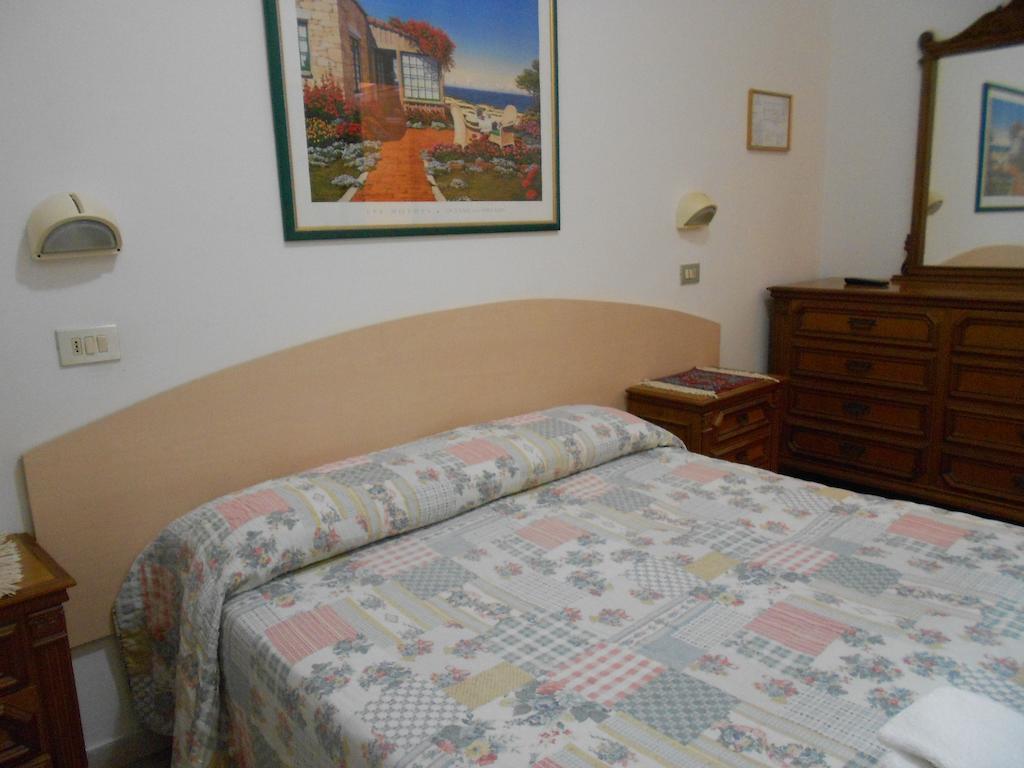 Hotel Laguna Blu Rimini Rum bild