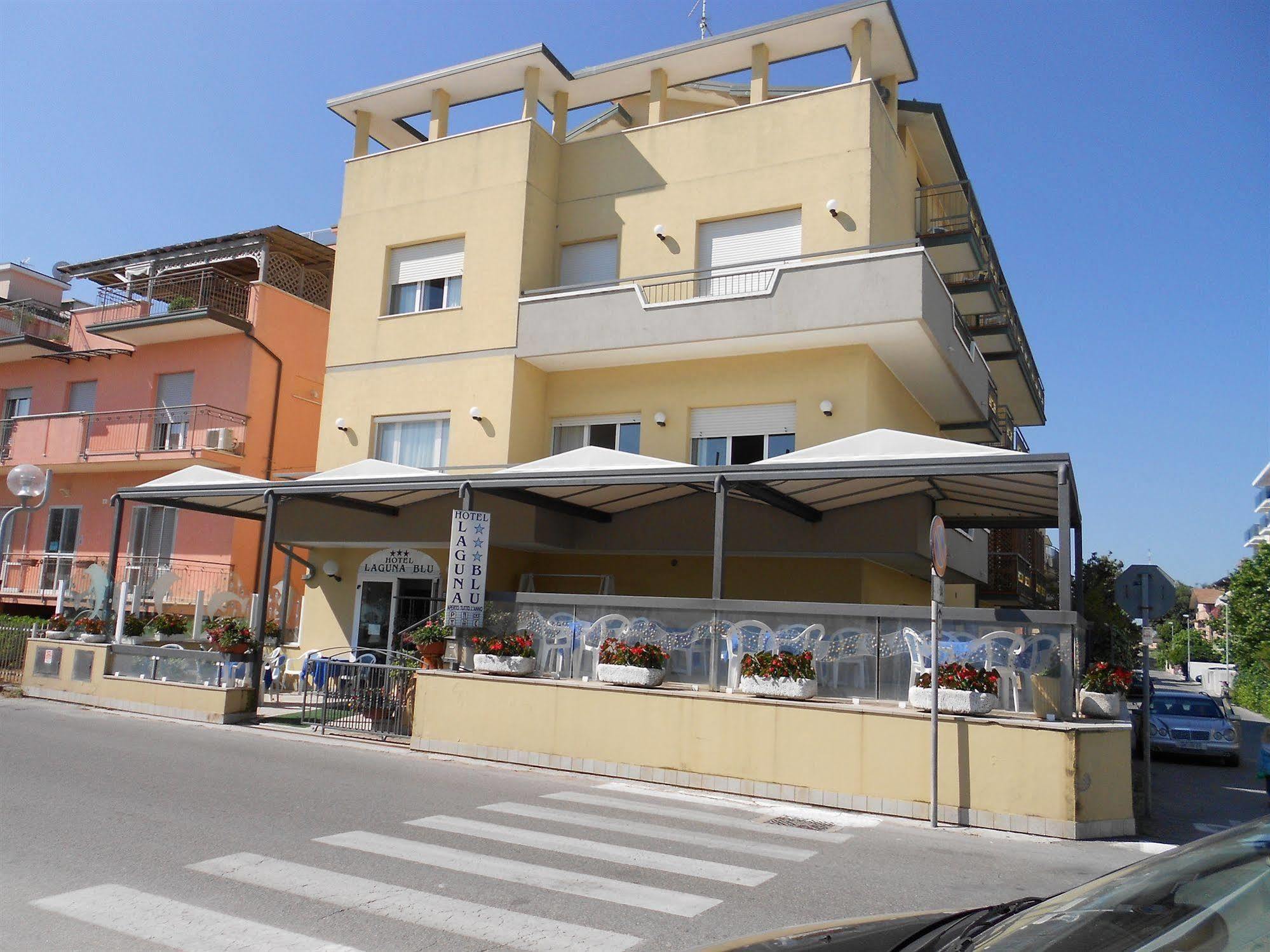 Hotel Laguna Blu Rimini Exteriör bild